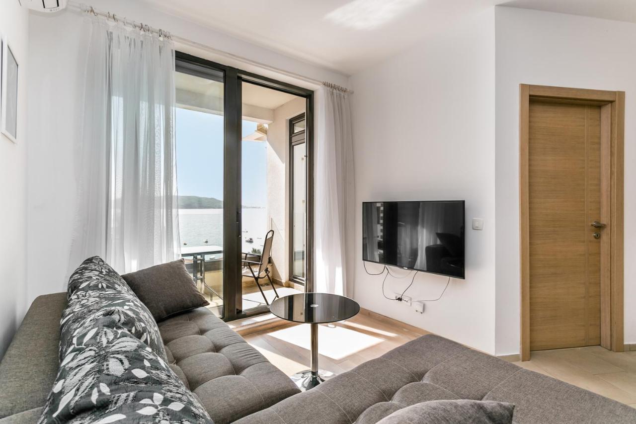 Apartments Beatrice Rafailovici Ngoại thất bức ảnh