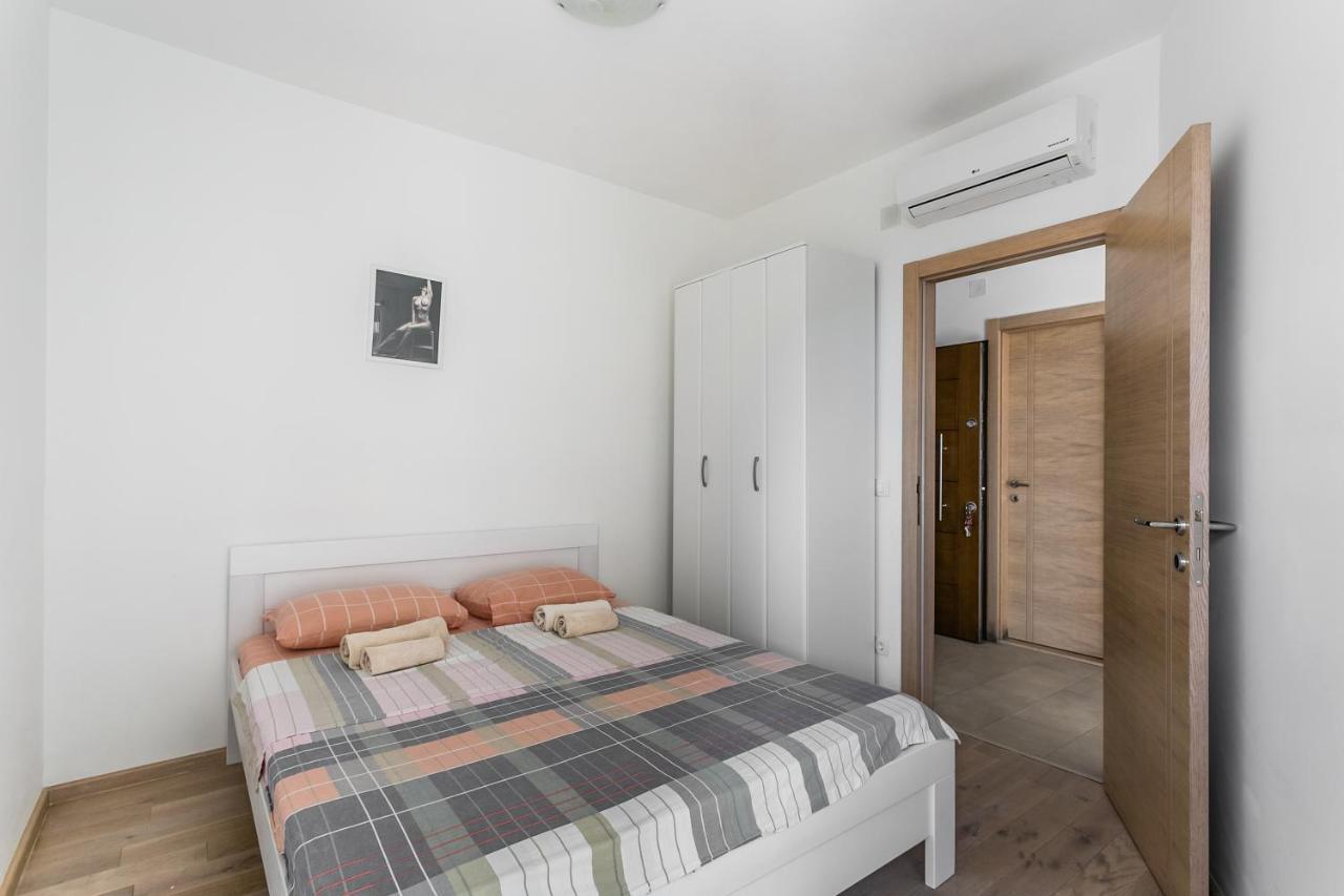 Apartments Beatrice Rafailovici Ngoại thất bức ảnh